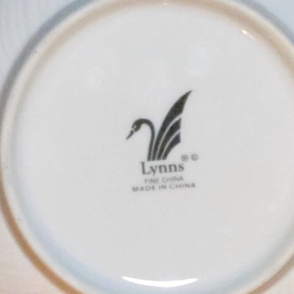 Vtg Serving Vegetable Bowl Platinum Rim Lynn's Fine China Victorian Rose - Picture 4 of 4